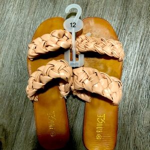 Size 12 woman’s sandal